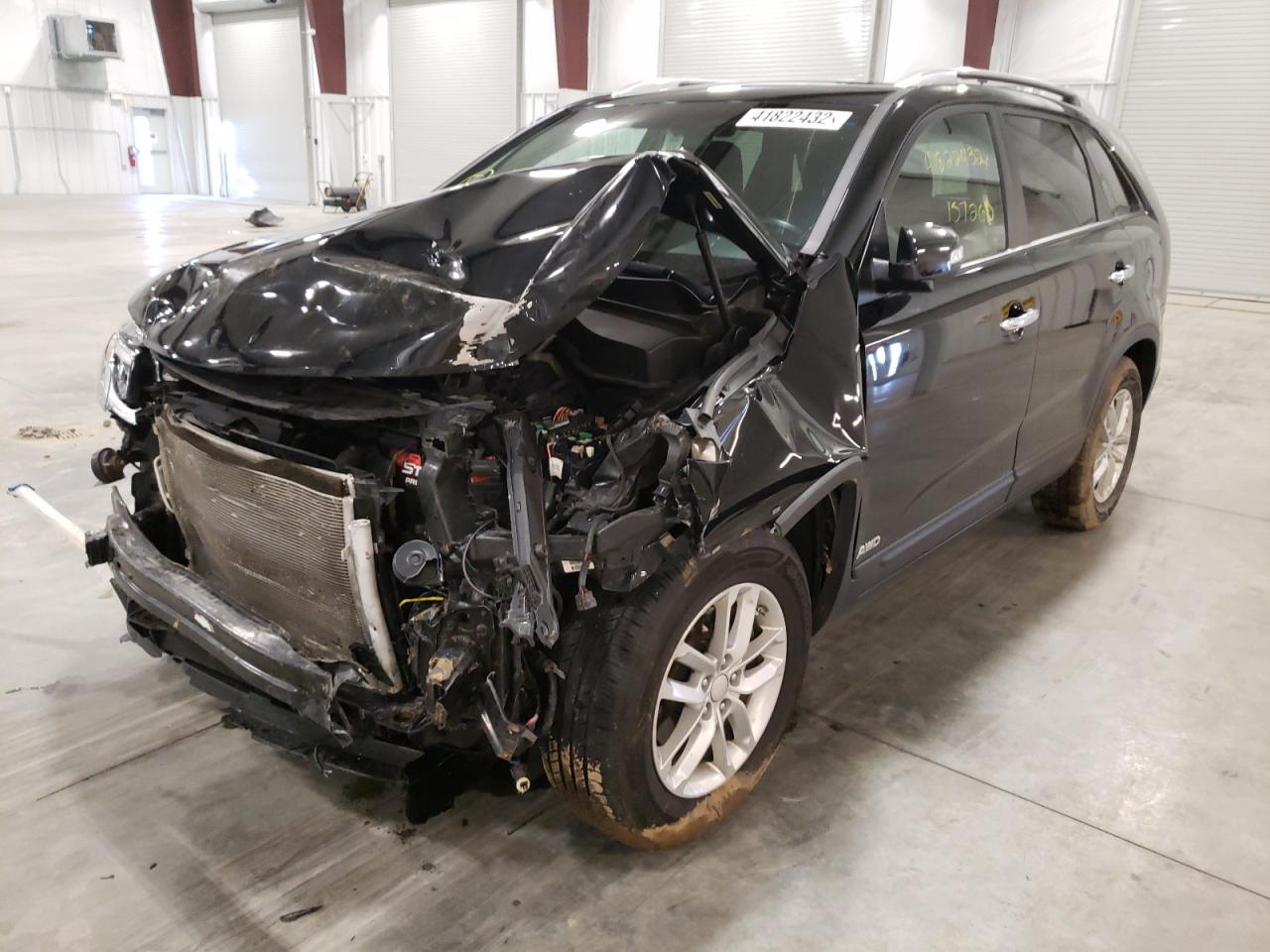 Photo 2 from auction – 2015 KIA SORENTO LX with VIN 5XYKTDA64FG564781