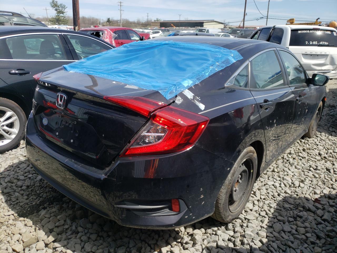 Photo 4 from auction – 2017 HONDA CIVIC LX with VIN 2HGFC2F57HH523895