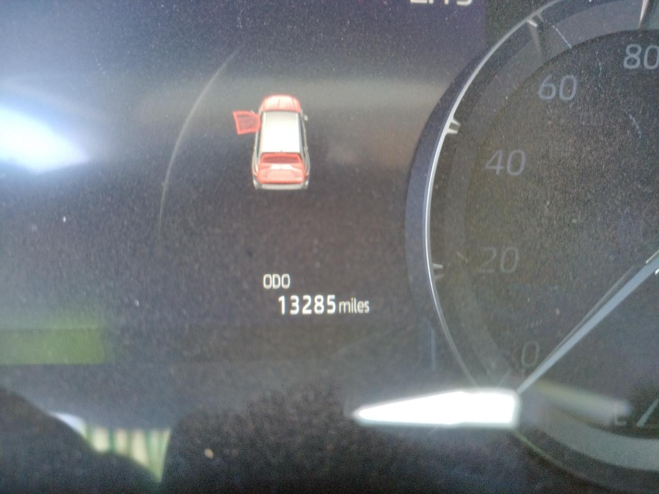 Photo 8 from auction – 2021 TOYOTA HIGHLANDER with VIN 5TDYZRAH6MS530381