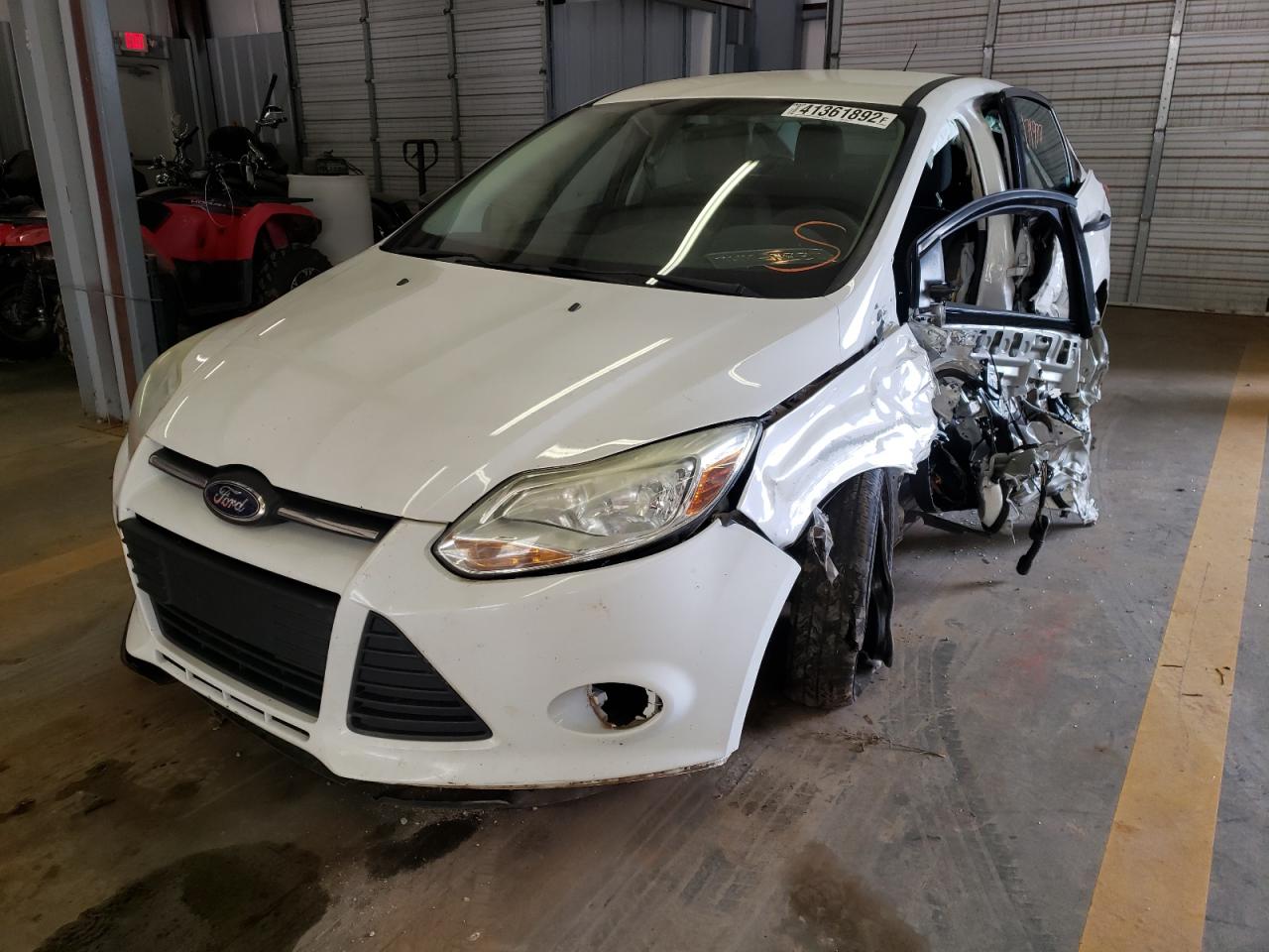 Photo 2 from auction – 2014 FORD FOCUS S with VIN 1FADP3E28EL306755