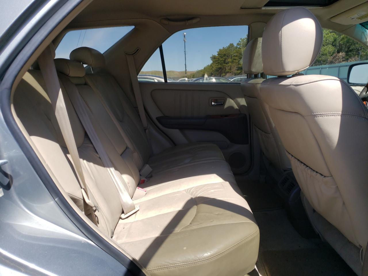 Photo 6 from auction – 2003 LEXUS RX 300 with VIN JTJHF10U230298773