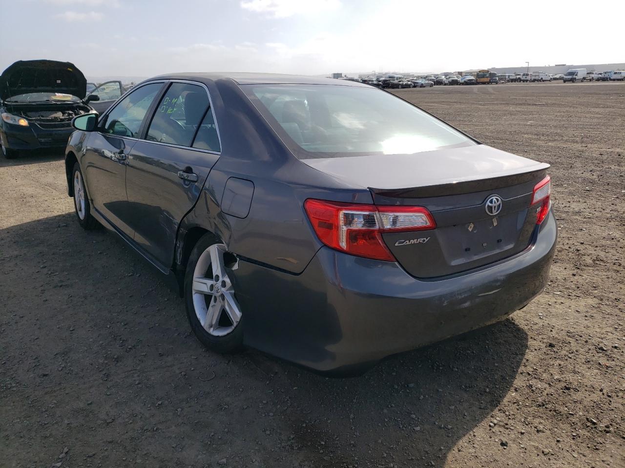 Photo 3 from auction – 2014 TOYOTA CAMRY L with VIN 4T1BF1FK1EU411442