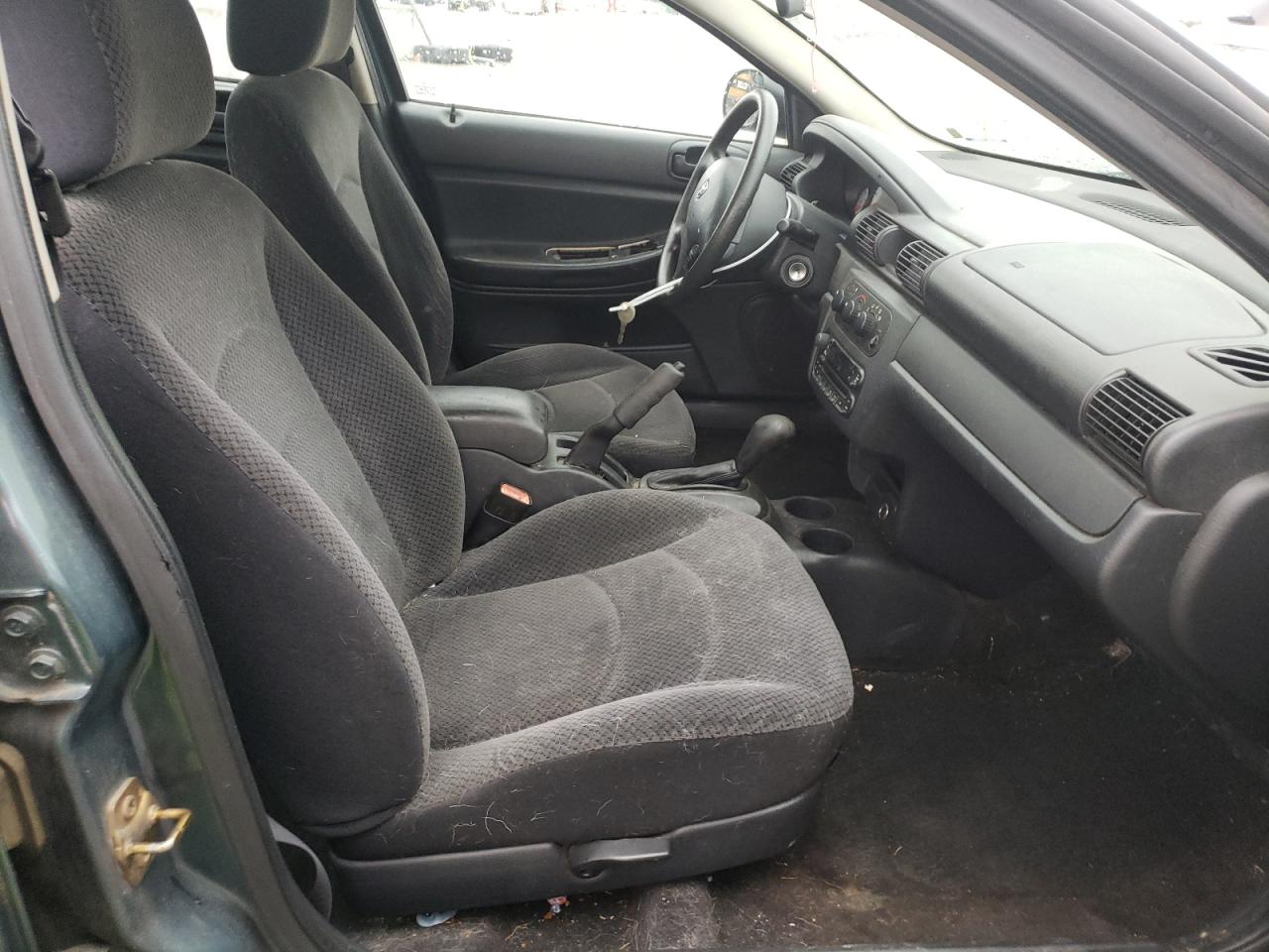 Photo 5 from auction – 2005 DODGE STRATUS SX with VIN 1B3EL46X55N698643