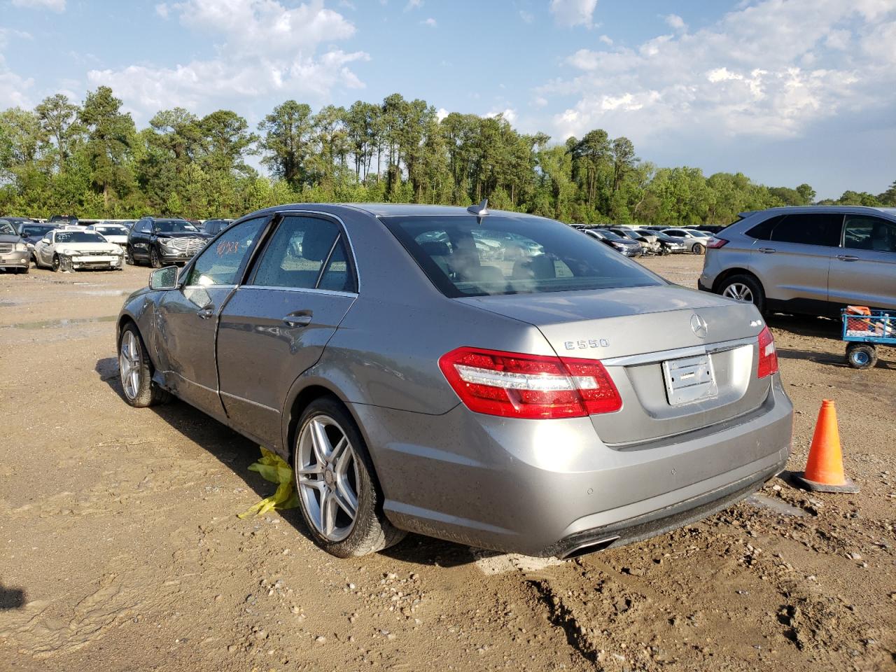Photo 3 from auction – 2012 MERCEDES-BENZ E 550 4MAT with VIN WDDHF9BB2CA635634