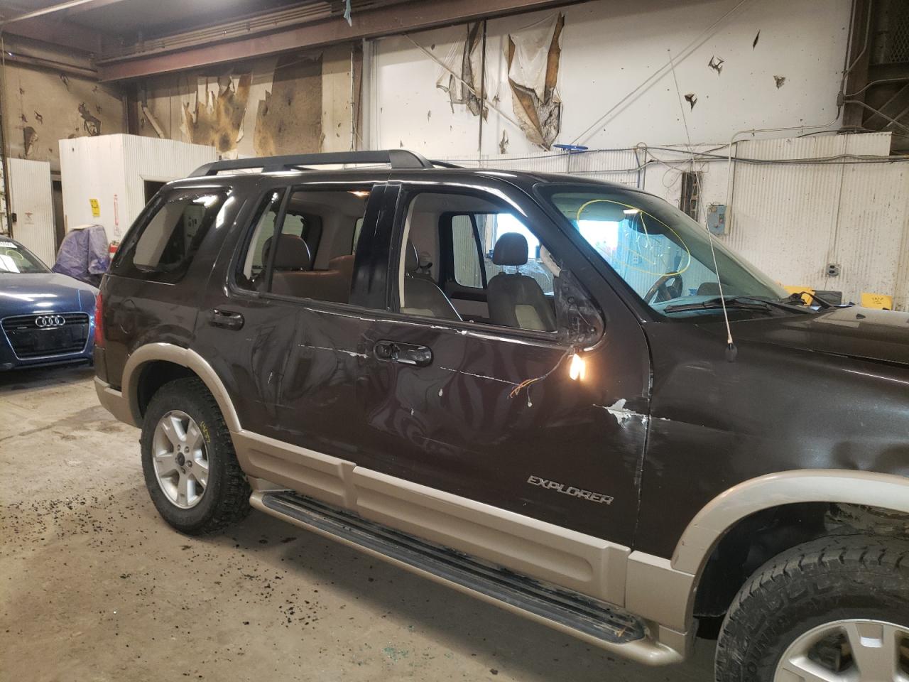 Photo 9 from auction – 2005 FORD EXPLORER with VIN 1FMDU74W35ZA49687