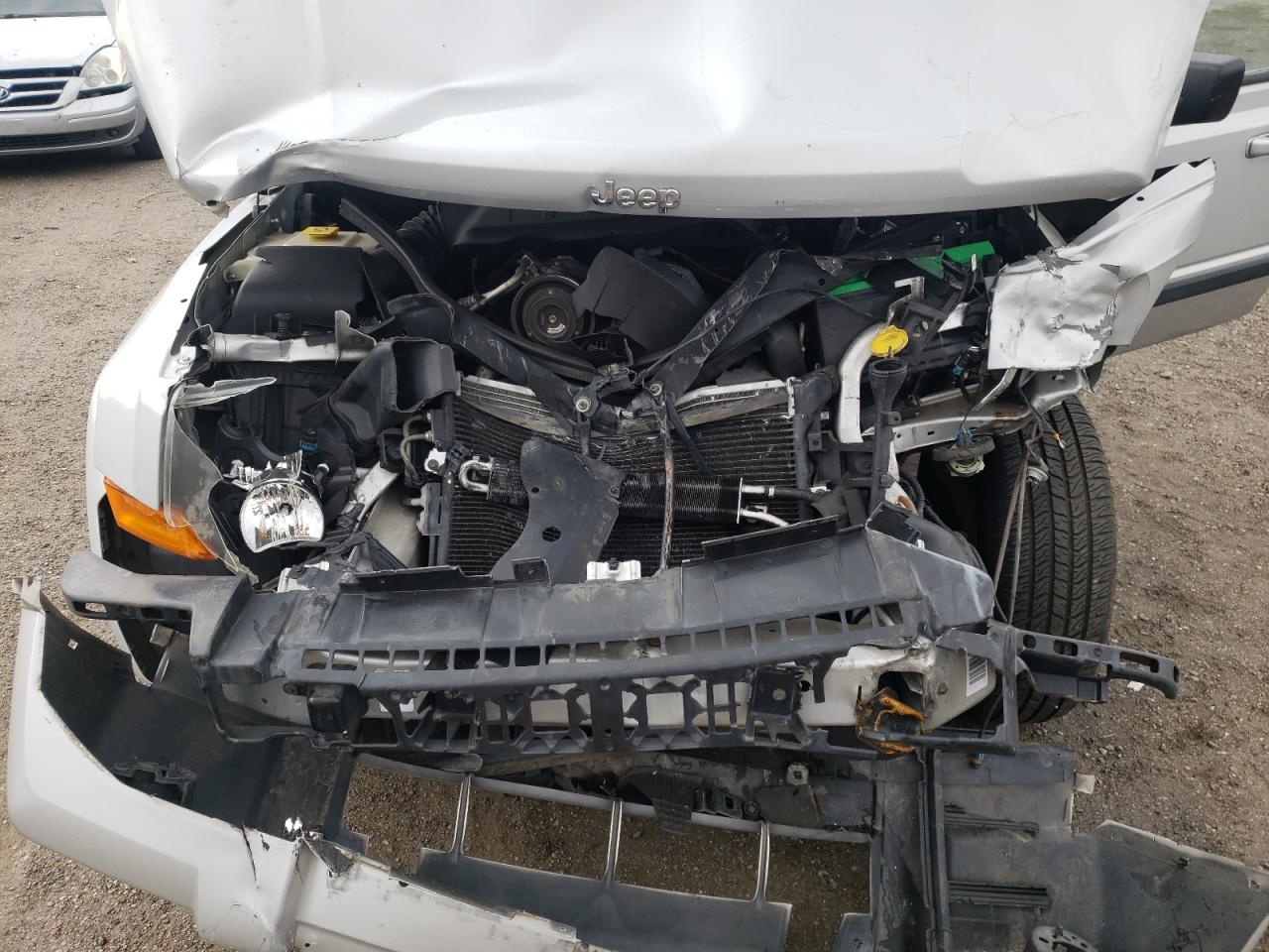 Photo 7 from auction – 2008 JEEP COMMANDER with VIN 1J8HG48N28C155335