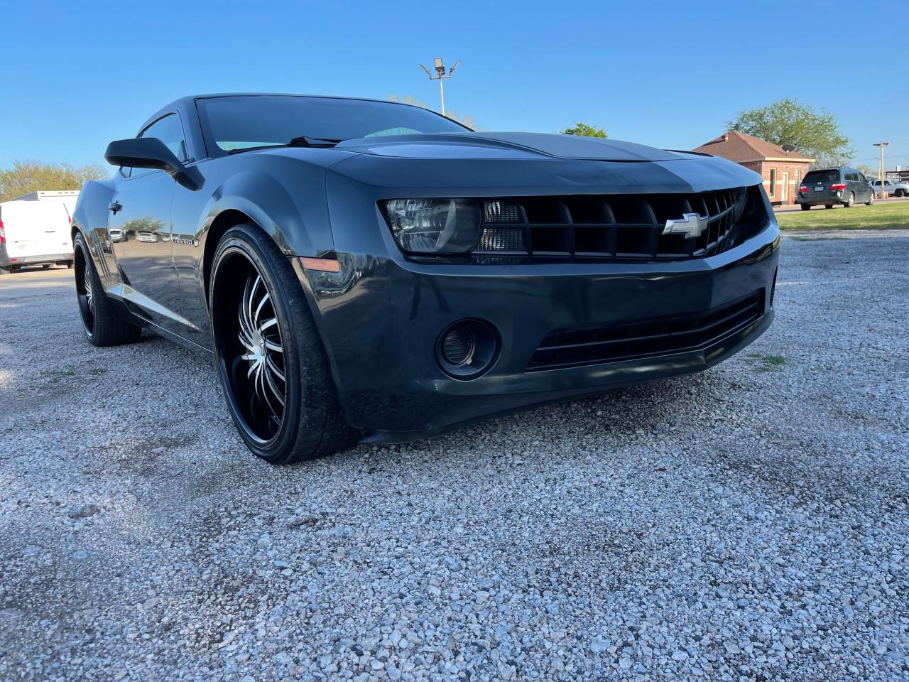 CHEVROLET CAMARO LS 2013 with VIN 2G1FA1E39D9164982 - Photo from auction