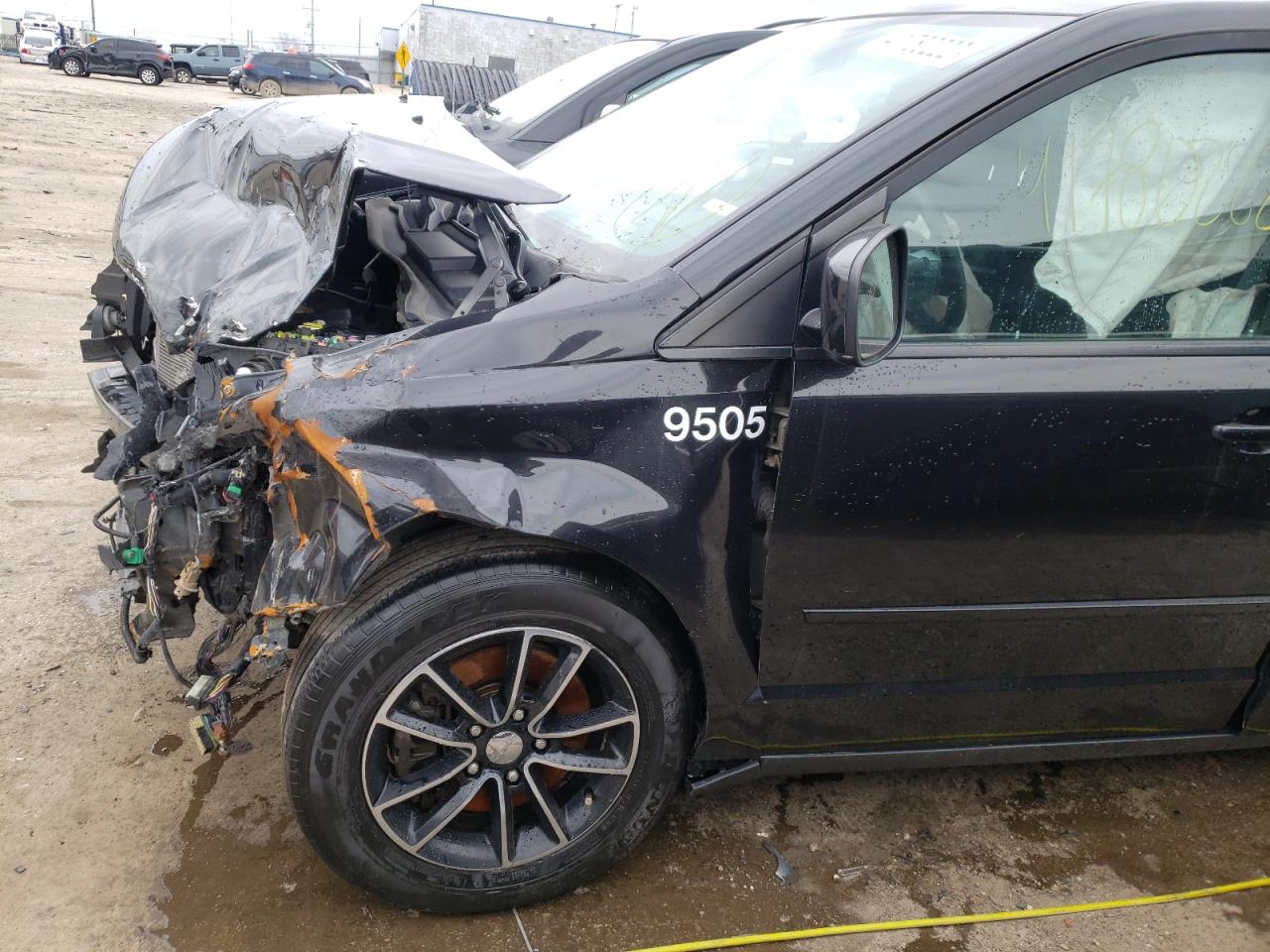 Photo 9 from auction – 2015 DODGE GRAND CARA with VIN 2C4RDGCG2FR756232