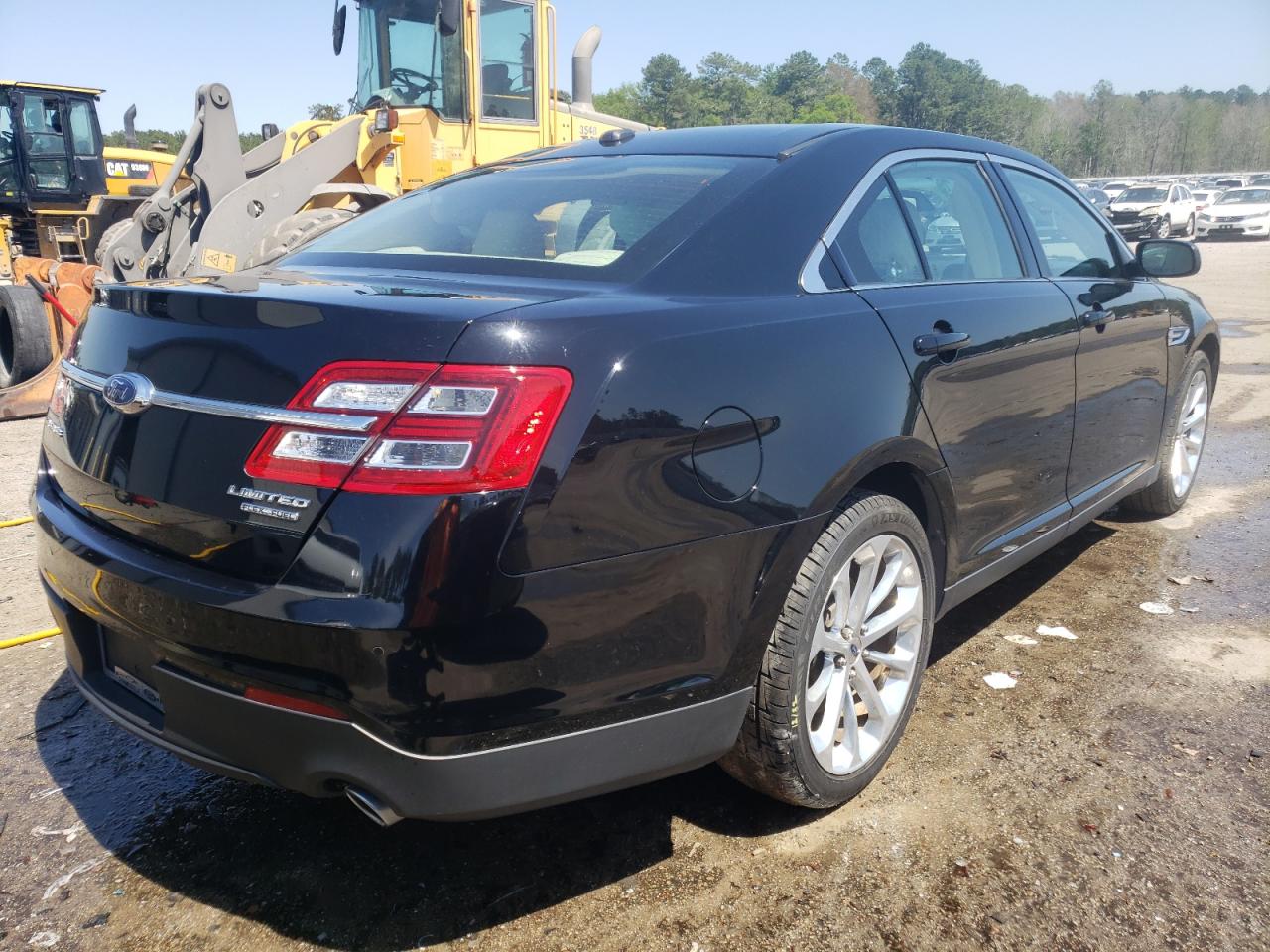 Photo 4 from auction – 2018 FORD TAURUS LIM with VIN 1FAHP2F82JG138404