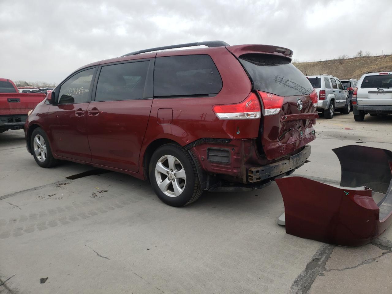 Photo 3 from auction – 2011 TOYOTA SIENNA LE with VIN 5TDKK3DCXBS092145