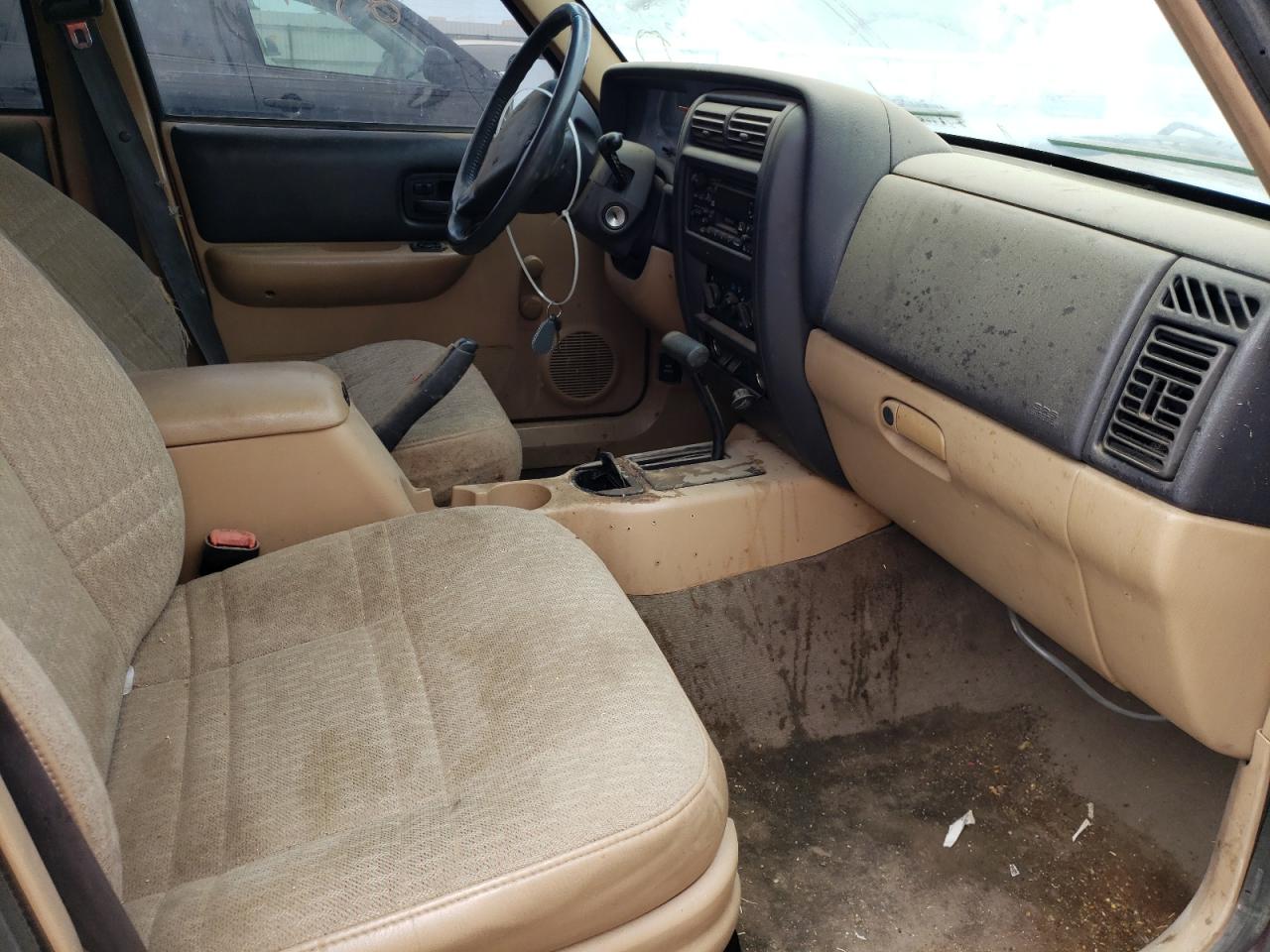 Photo 5 from auction – 2000 JEEP CHEROKEE S with VIN 1J4FT28S1YL242917