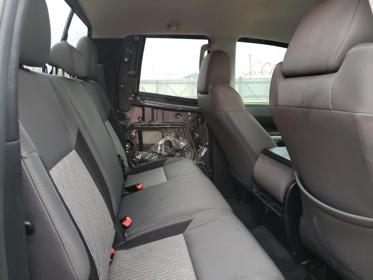 Photo 6 from auction – 2017 TOYOTA TUNDRA DOU with VIN 5TFUM5F18HX070321