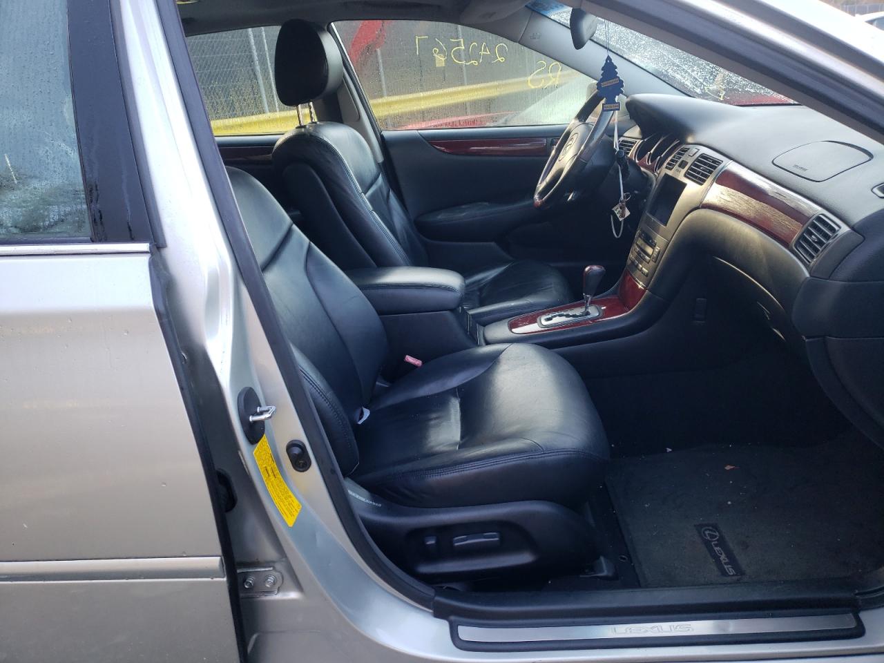 Photo 5 from auction – 2002 LEXUS ES 300 with VIN JTHBF30G925026753