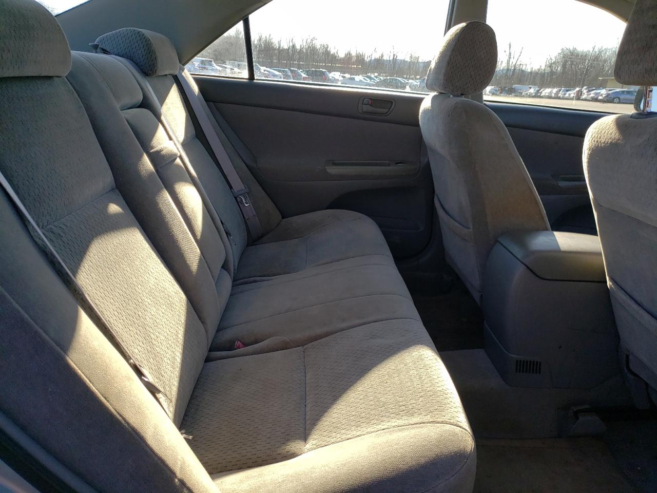 Photo 6 from auction – 2002 TOYOTA CAMRY LE with VIN 4T1BE32K72U005116