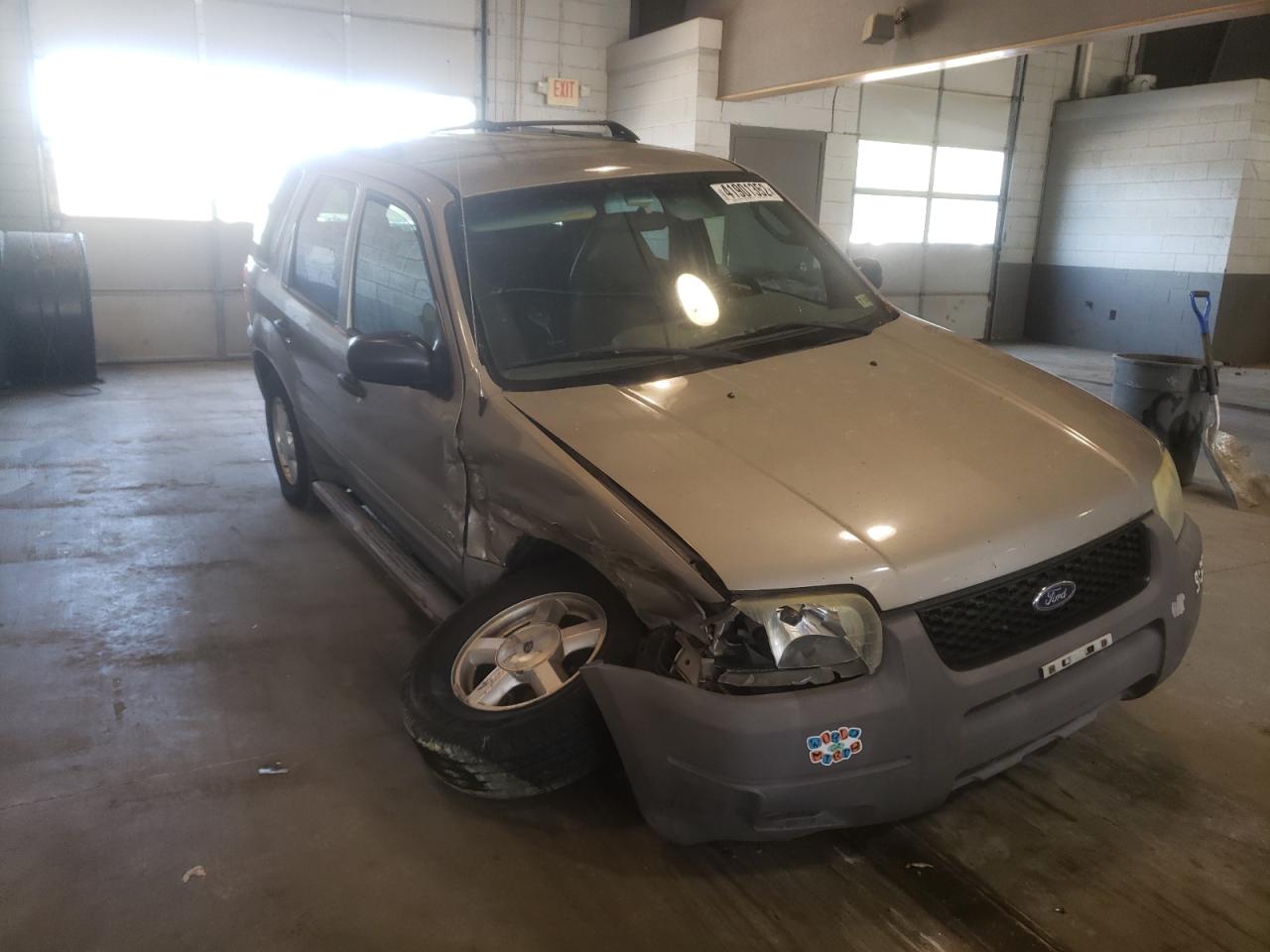 FORD ESCAPE XLS 2001 with VIN 1FMYU01B21KB73334 - Photo from auction