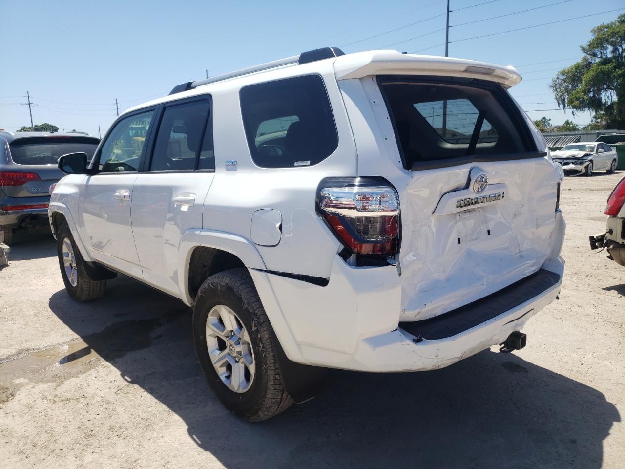 Photo 3 from auction – 2022 TOYOTA 4RUNNER SR with VIN JTEMU5JR4N5980287