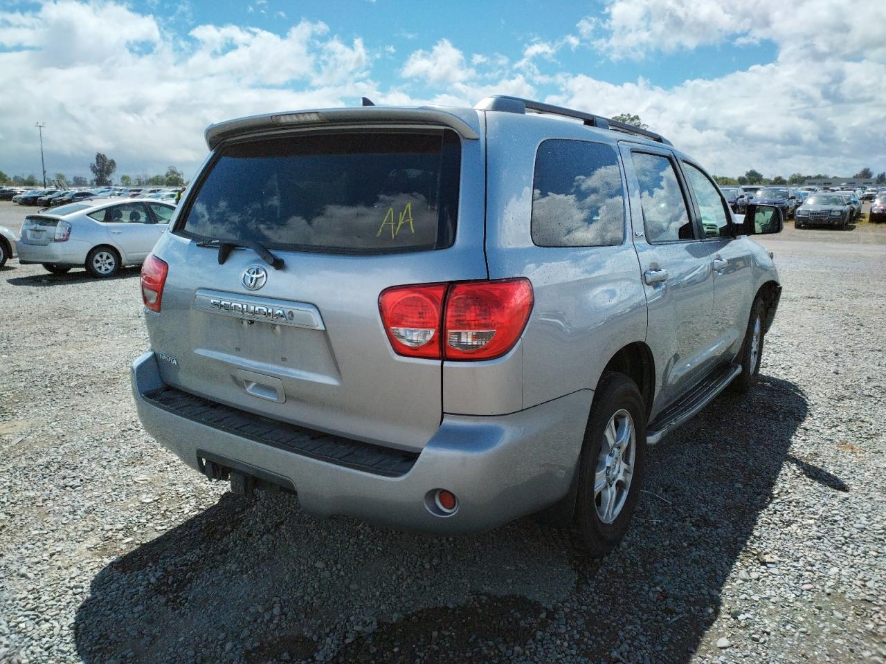 Photo 4 from auction – 2010 TOYOTA SEQUOIA SR with VIN 5TDBM5G18AS001193