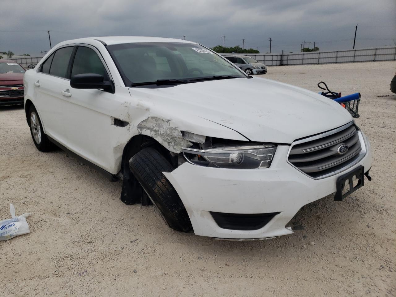 FORD TAURUS SE 2014 مع رقم تعريف المركبة 1FAHP2D81EG143523 - صورة من المزاد