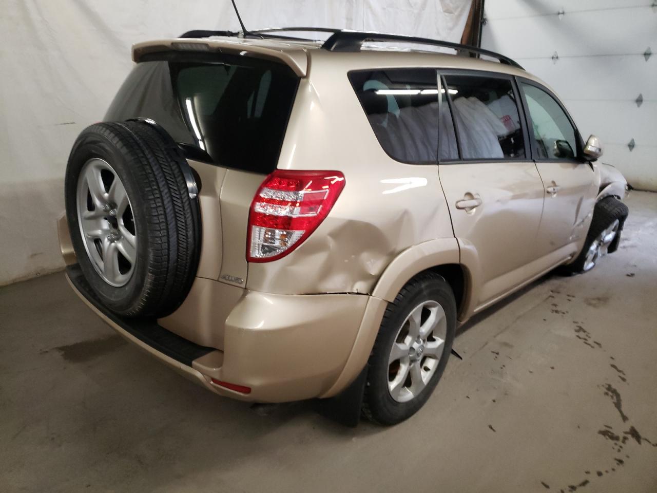 Photo 4 from auction – 2010 TOYOTA RAV4 LIMIT with VIN JTMDF4DV0AD031384