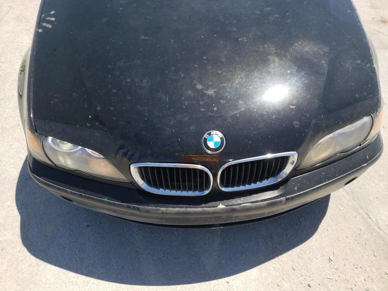 Photo 7 from auction – 2003 BMW 325 I with VIN WBAEV334X3PD57821