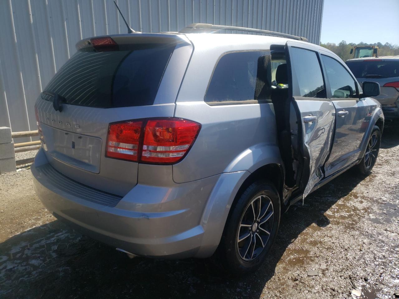 Photo 4 from auction – 2017 DODGE JOURNEY SE with VIN 3C4PDCABXHT653583