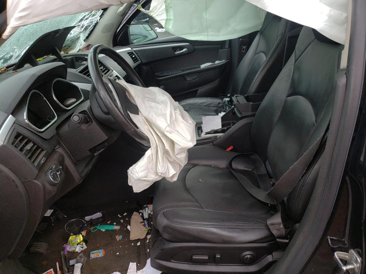 Photo 5 from auction – 2011 CHEVROLET TRAVERSE L with VIN 1GNKVJED9BJ118340