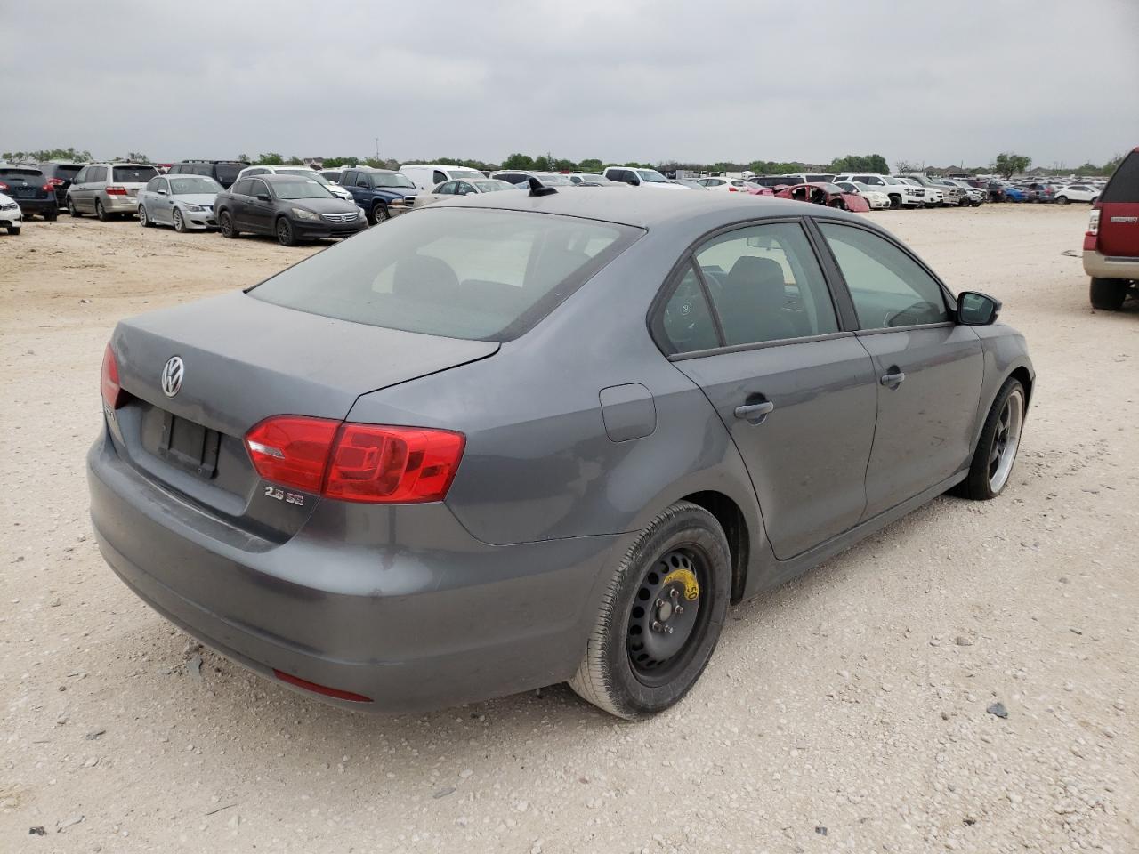 Photo 4 from auction – 2012 VOLKSWAGEN JETTA SE with VIN 3VWDP7AJ1CM463583