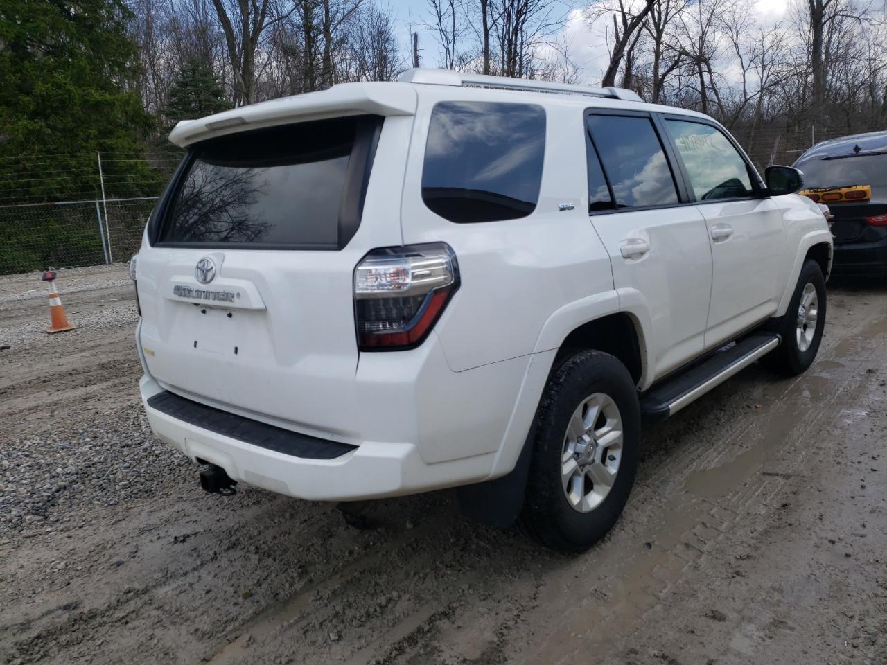 Photo 4 from auction – 2014 TOYOTA 4RUNNER SR with VIN JTEBU5JR7E5188190