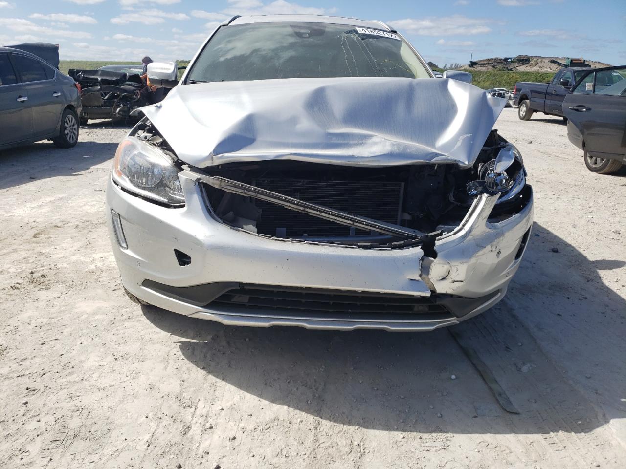 Photo 9 from auction – 2015 VOLVO XC60 T6 PR with VIN YV449MDK6F2685058