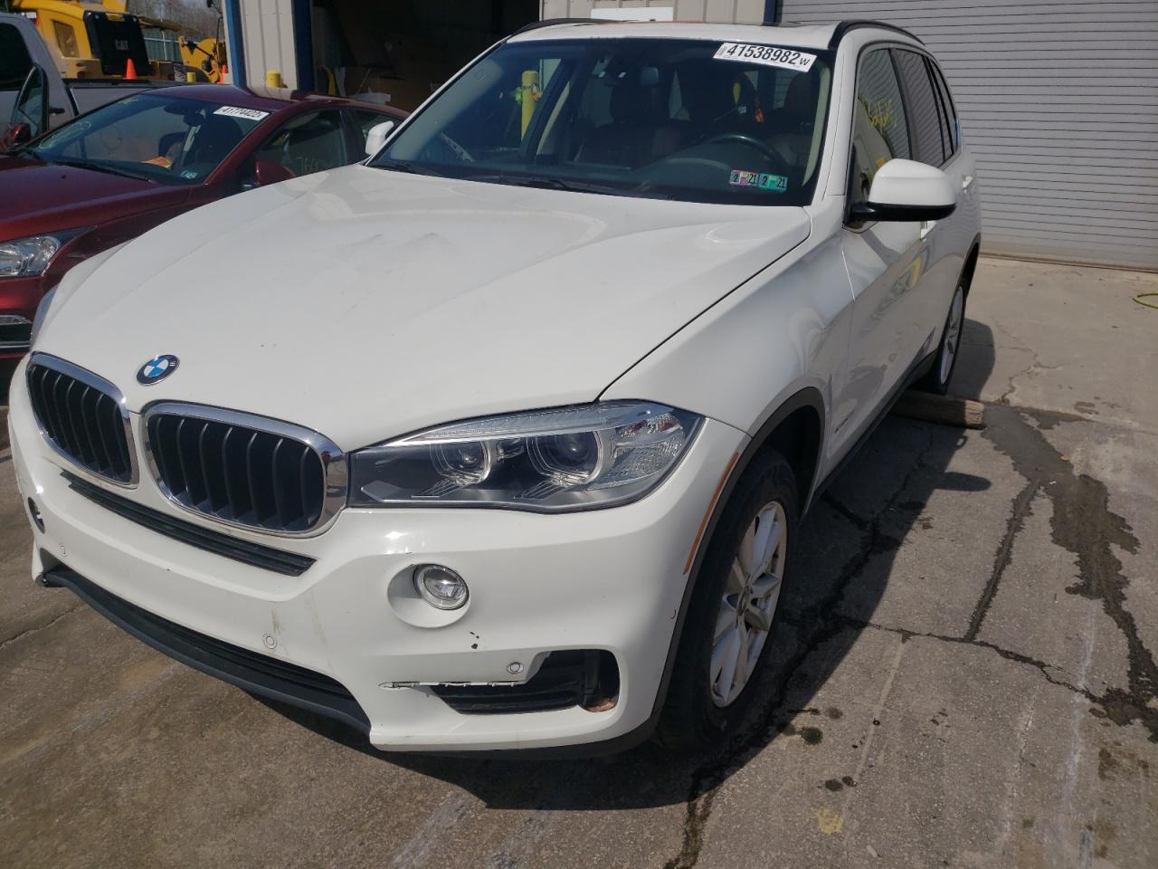 Photo 2 from auction – 2014 BMW X5 XDRIVE3 with VIN 5UXKR0C56E0K45235