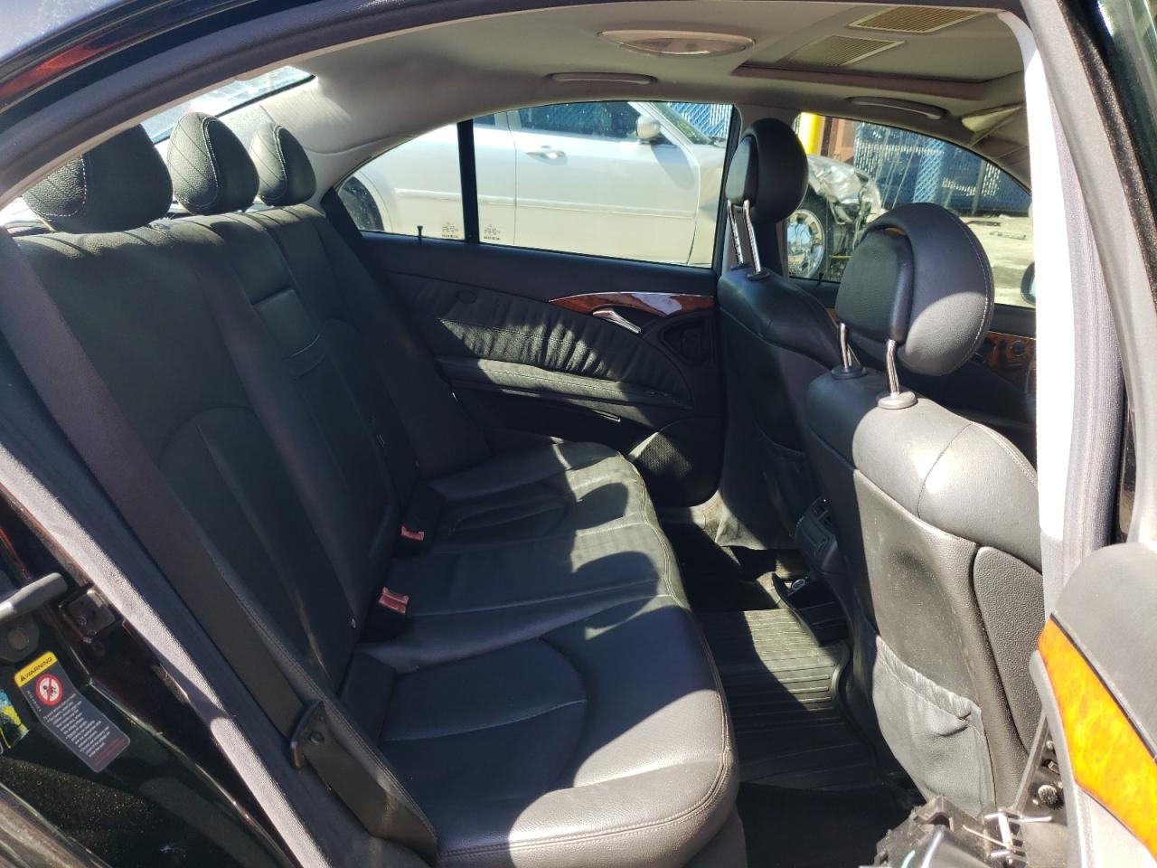 Photo 6 from auction – 2003 MERCEDES-BENZ E 320 with VIN WDBUF65J73A116572