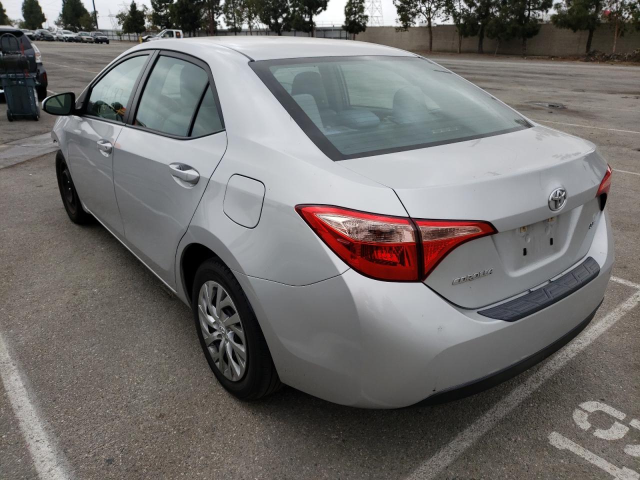 Photo 3 from auction – 2017 TOYOTA COROLLA L with VIN 5YFBURHEXHP679004