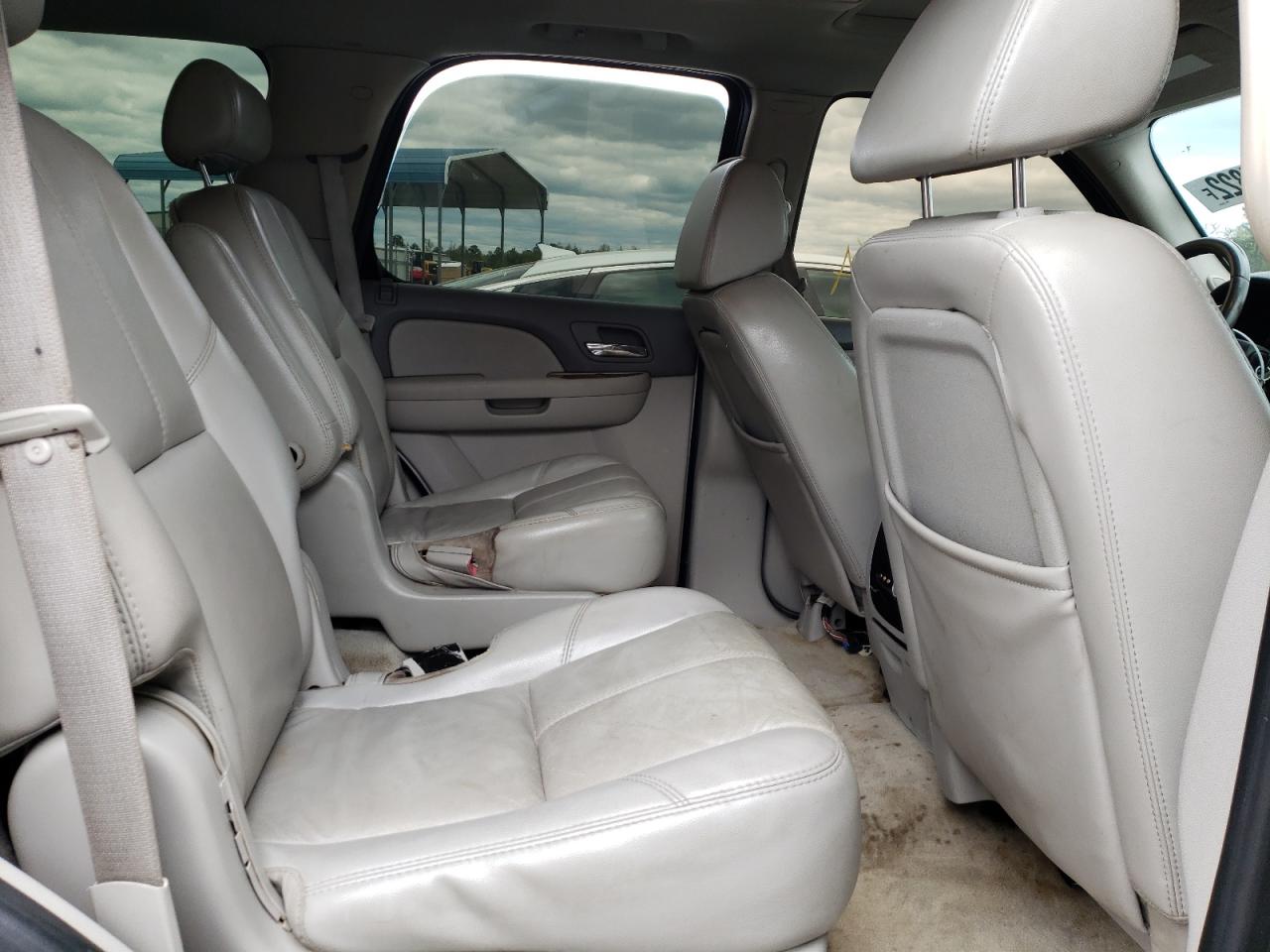 Photo 6 from auction – 2007 GMC YUKON with VIN 1GKFC13J97J264354