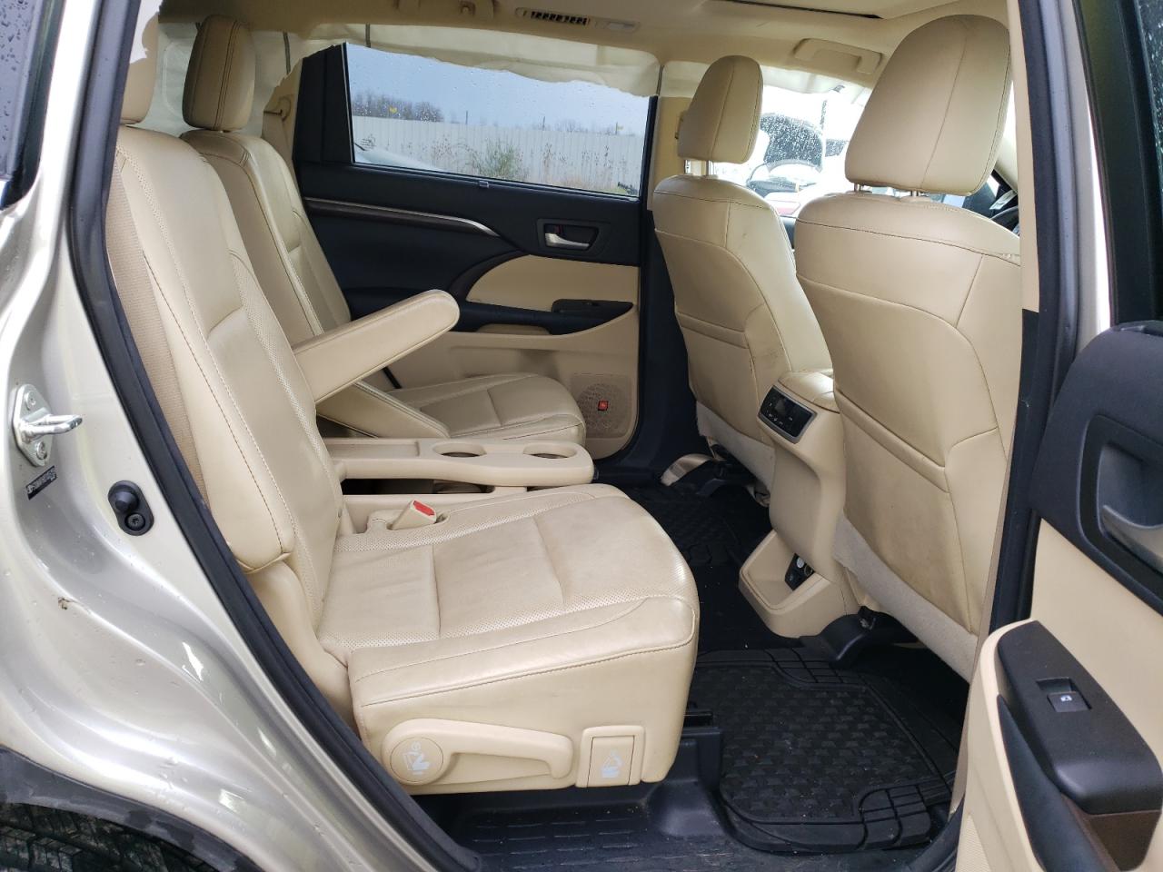 Photo 6 from auction – 2014 TOYOTA HIGHLANDER with VIN 5TDDKRFH0ES055159