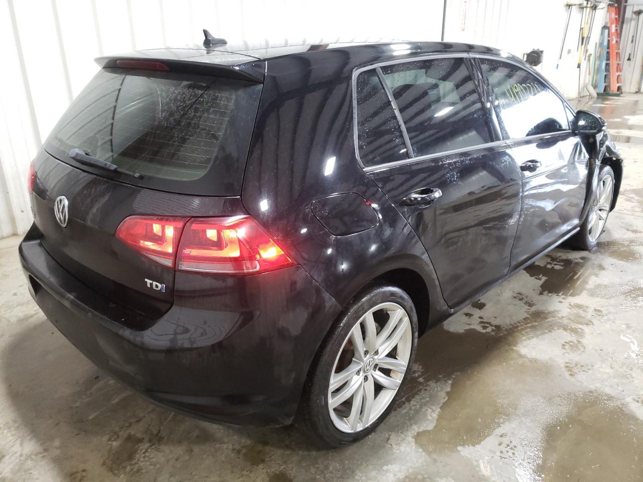 Photo 4 from auction – 2015 VOLKSWAGEN GOLF TDI with VIN 3VWRA7AU2FM087787