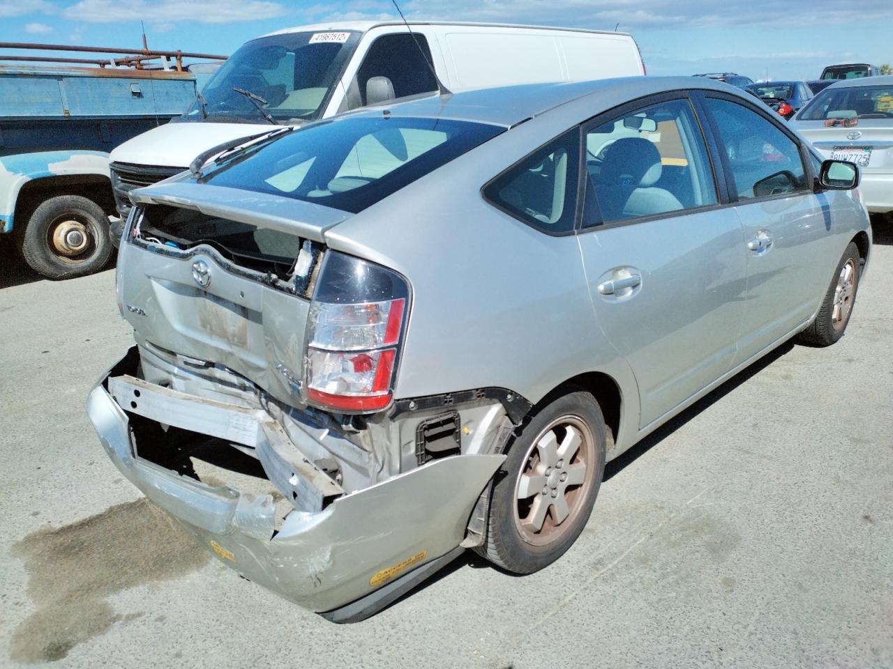 Photo 4 from auction – 2005 TOYOTA PRIUS with VIN JTDKB20U053012883