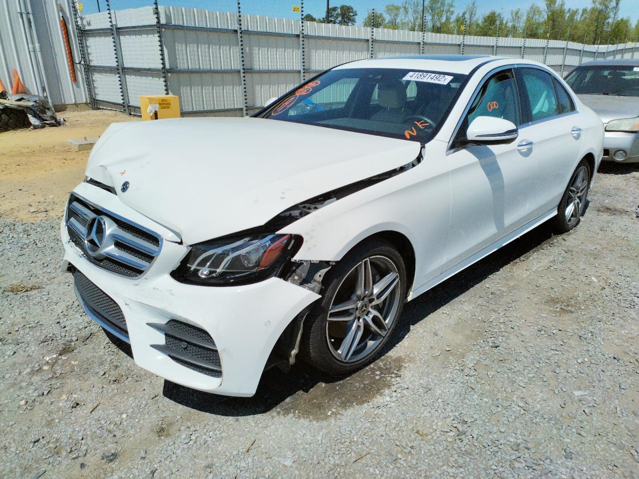 Photo 2 from auction – 2018 MERCEDES-BENZ E 300 with VIN WDDZF4JB6JA427567