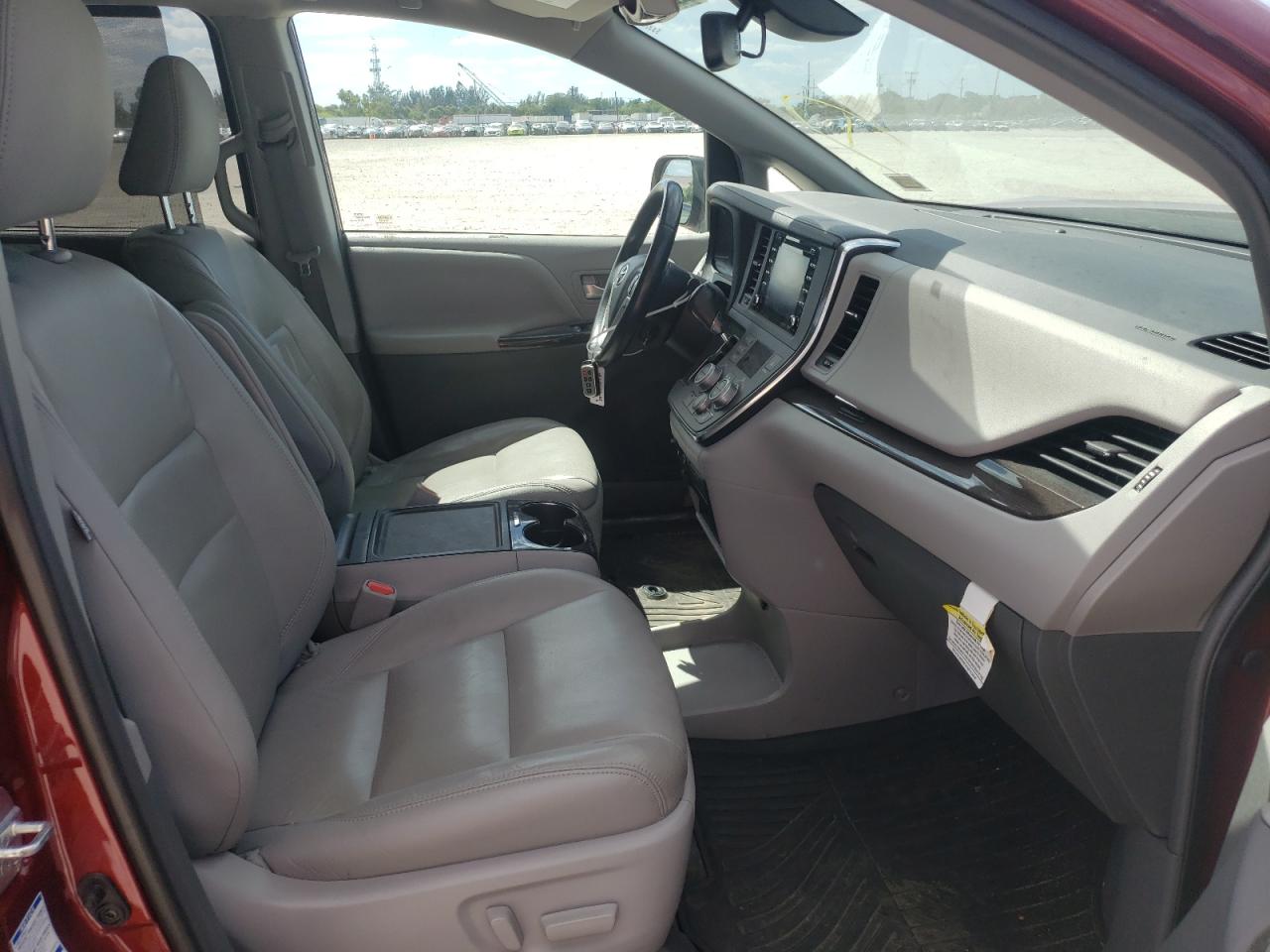 Photo 5 from auction – 2018 TOYOTA SIENNA XLE with VIN 5TDDZ3DC2JS203211