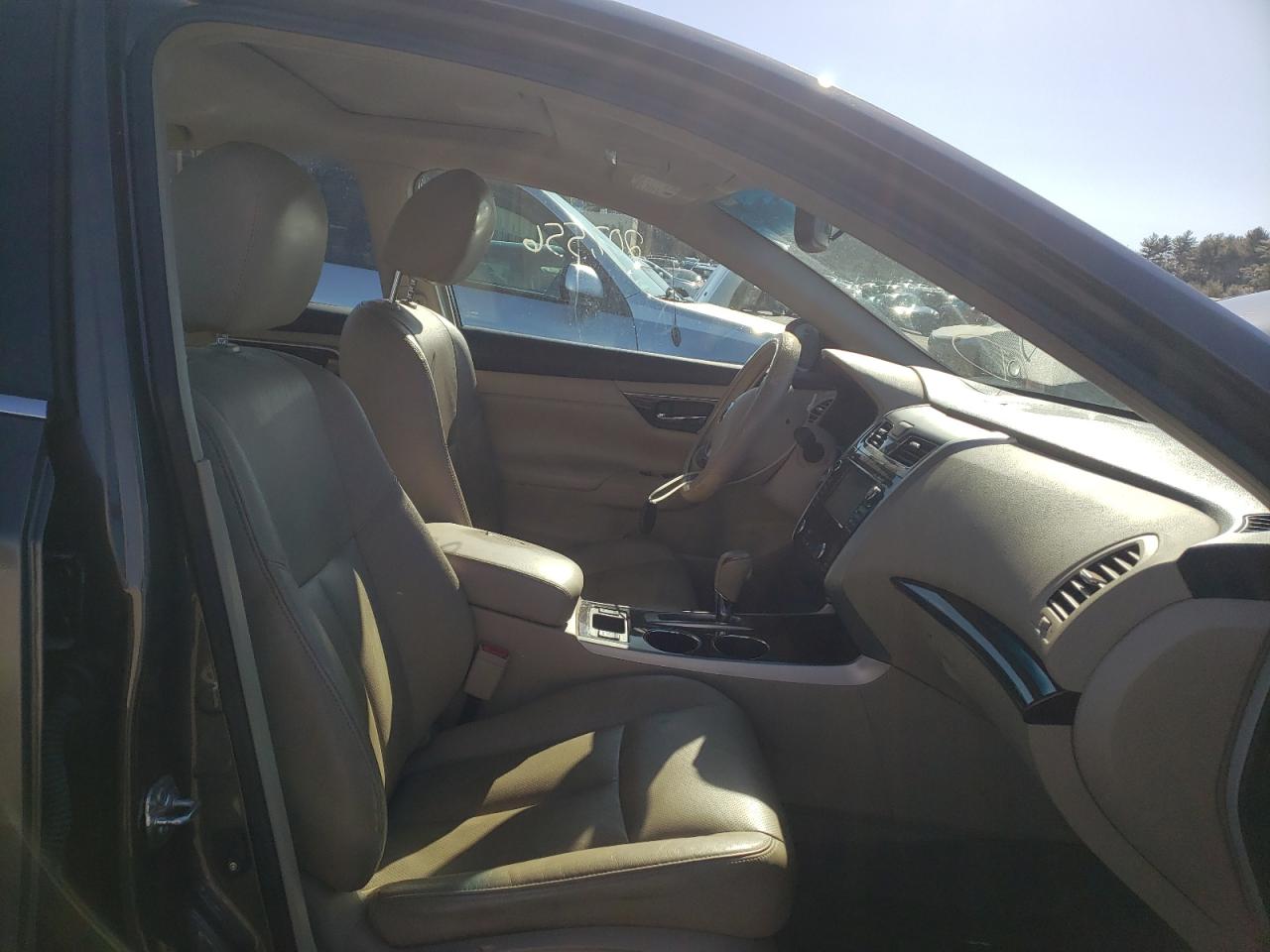 Photo 5 from auction – 2013 NISSAN ALTIMA 2.5 with VIN 1N4AL3AP1DN581001