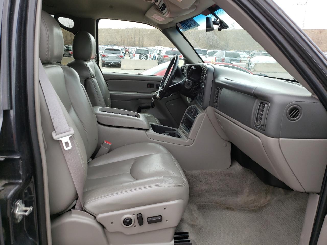 Photo 5 from auction – 2004 GMC YUKON with VIN 1GKEK13Z74J209692