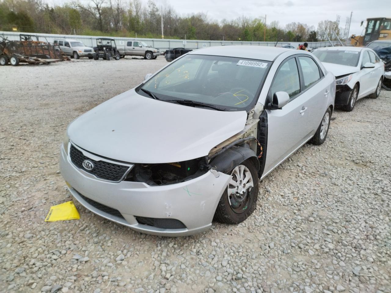 Photo 2 from auction – 2013 KIA FORTE EX with VIN KNAFU4A23D5725197