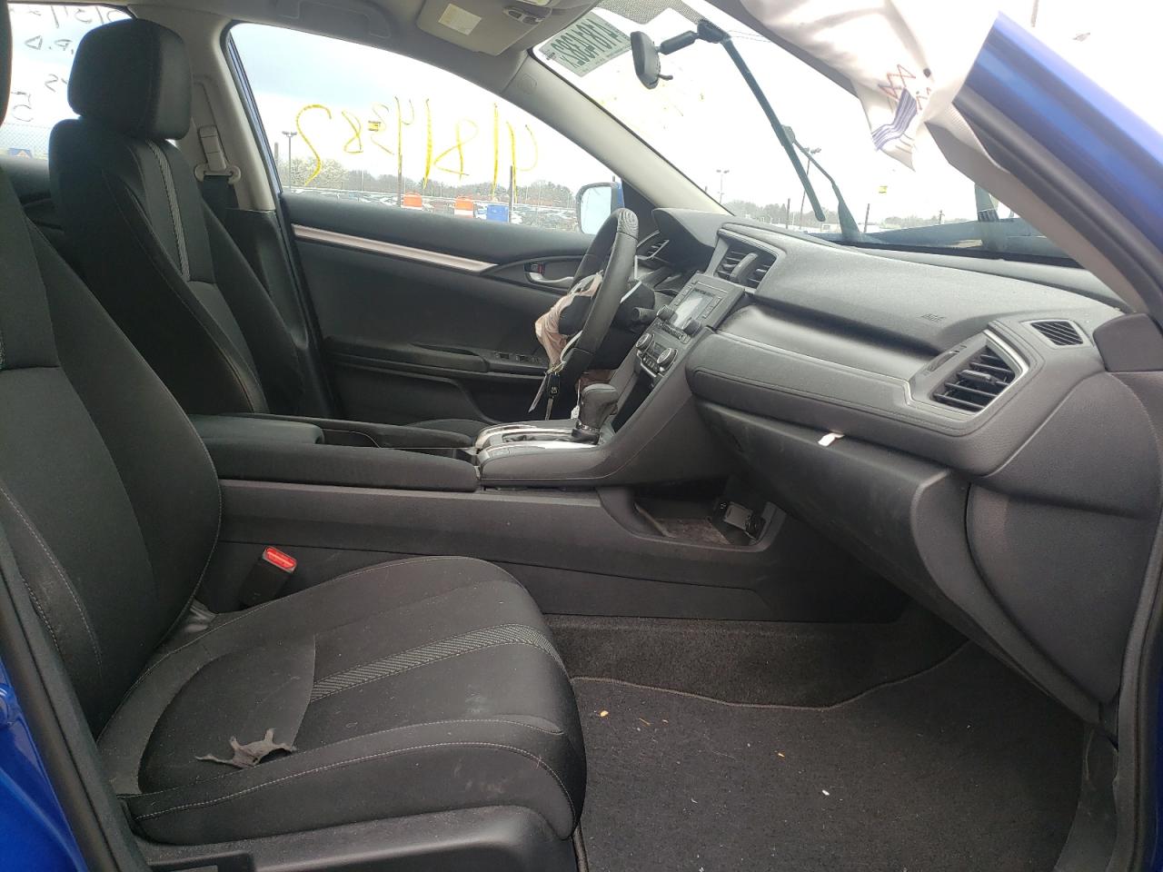 Photo 5 from auction – 2016 HONDA CIVIC LX with VIN 19XFC2F52GE040159