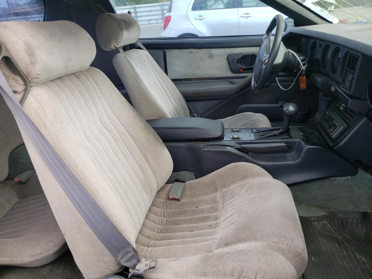 Photo 5 from auction – 1991 PONTIAC FIREBIRD with VIN 1G2FS23TXML208305