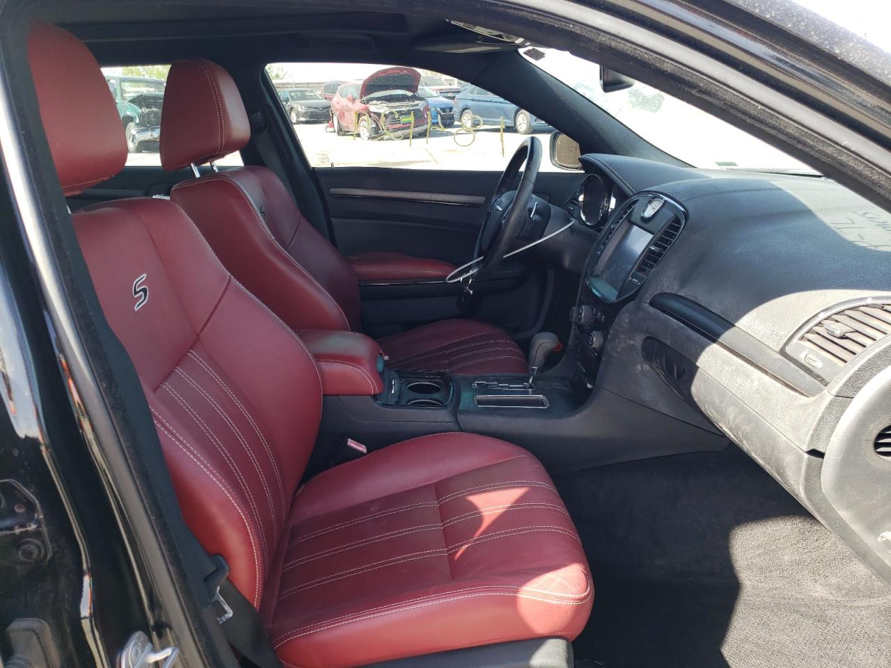 Photo 5 from auction – 2012 CHRYSLER 300 S with VIN 2C3CCADT9CH227402