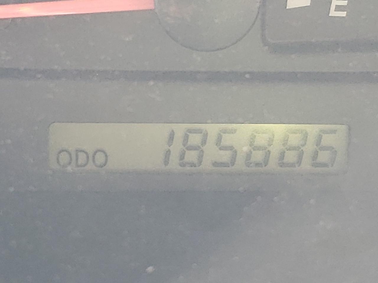 Photo 8 from auction – 2002 TOYOTA CAMRY LE with VIN 4T1BE32K72U073965
