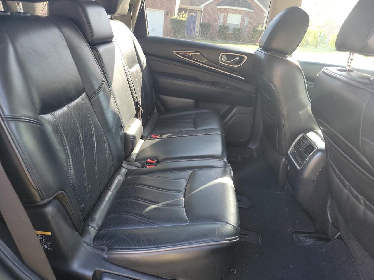 Photo 6 from auction – 2013 INFINITI JX35 with VIN 5N1AL0MN9DC304669