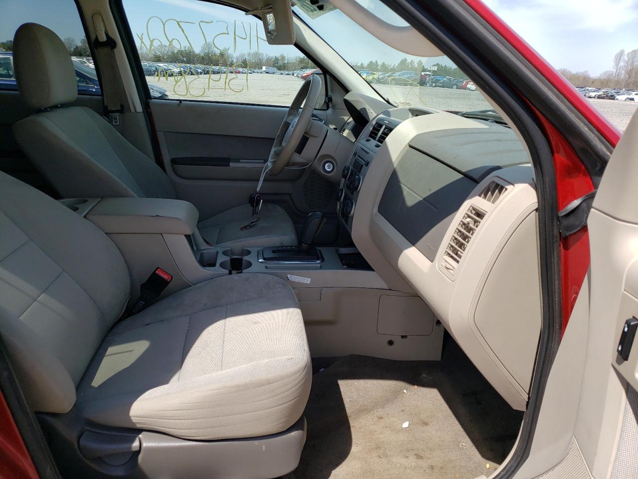 Photo 5 from auction – 2010 FORD ESCAPE XLT with VIN 1FMCU9D79AKC59908