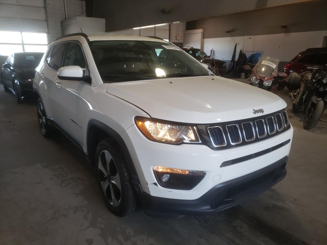 JEEP COMPASS LA 2017 with VIN 3C4NJCBB1HT632507 - Photo from auction