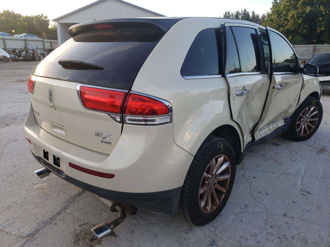Photo 4 from auction – 2014 LINCOLN MKX with VIN 2LMDJ8JK2EBL10492
