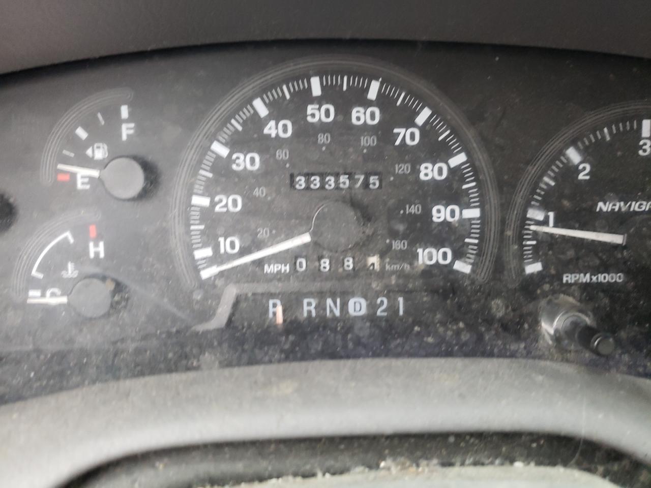 Photo 8 from auction – 1998 LINCOLN NAVIGATOR with VIN 5LMPU28LXWLJ33765